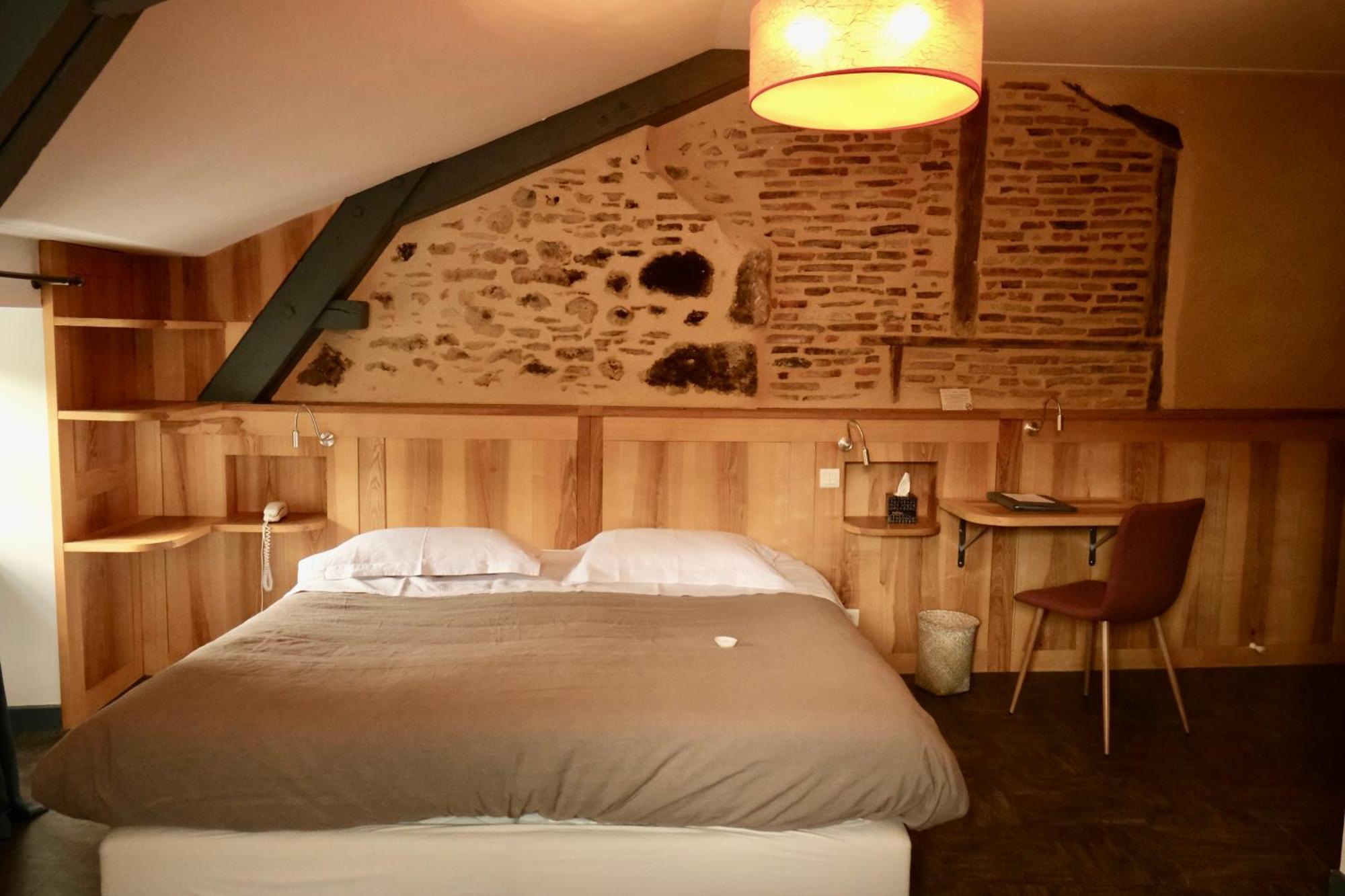 Hotel Le Quatorze Figeac Bagian luar foto